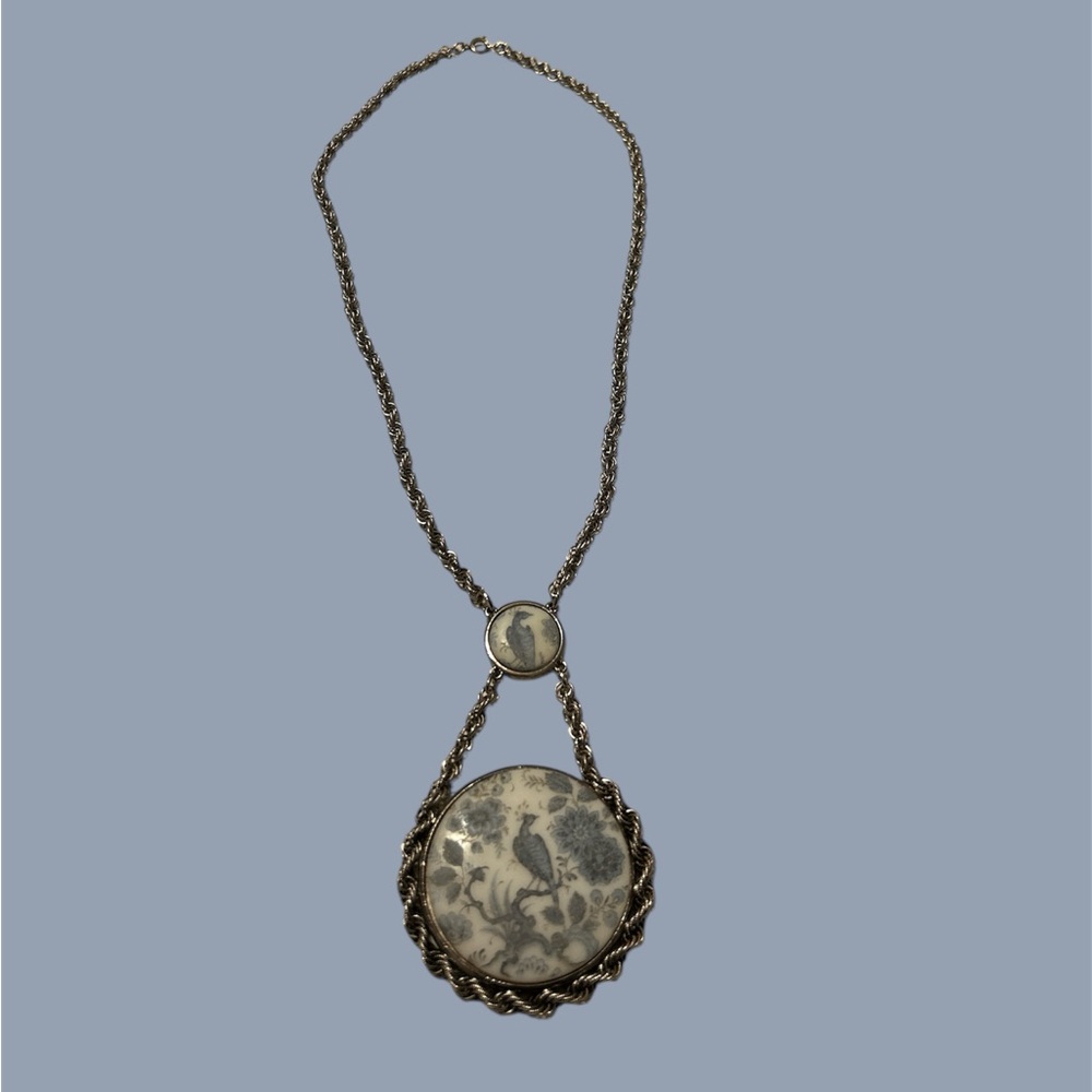 VINTAGE peacock pendant Necklace with intricate chain